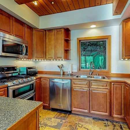 Lake Stevens Woodland Hideaway In The Hillsヴィラ エクステリア 写真