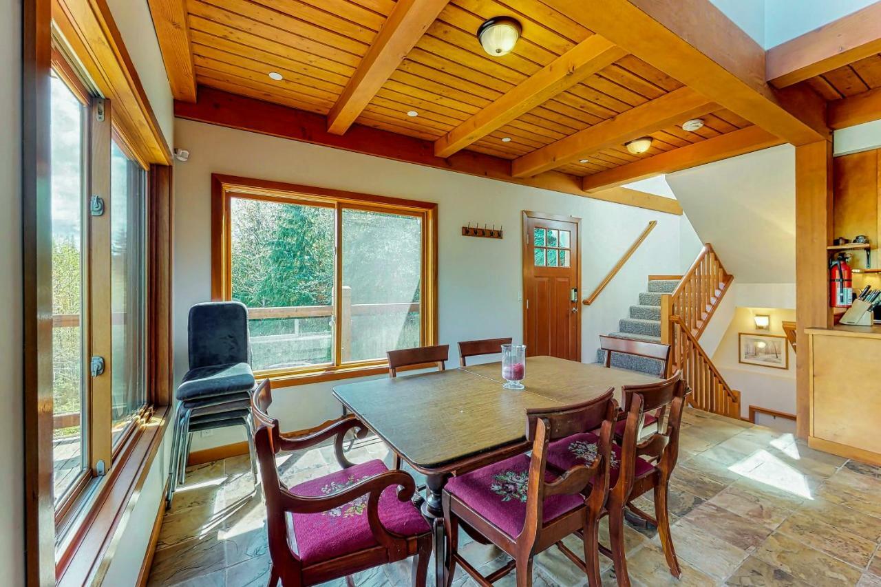 Lake Stevens Woodland Hideaway In The Hillsヴィラ エクステリア 写真